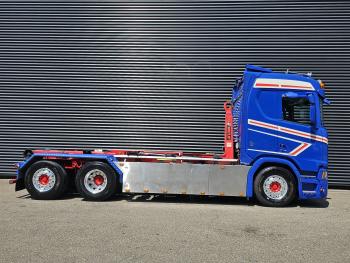 R580 V8 6x2 HIAB HOOKLIFT / RETARDER